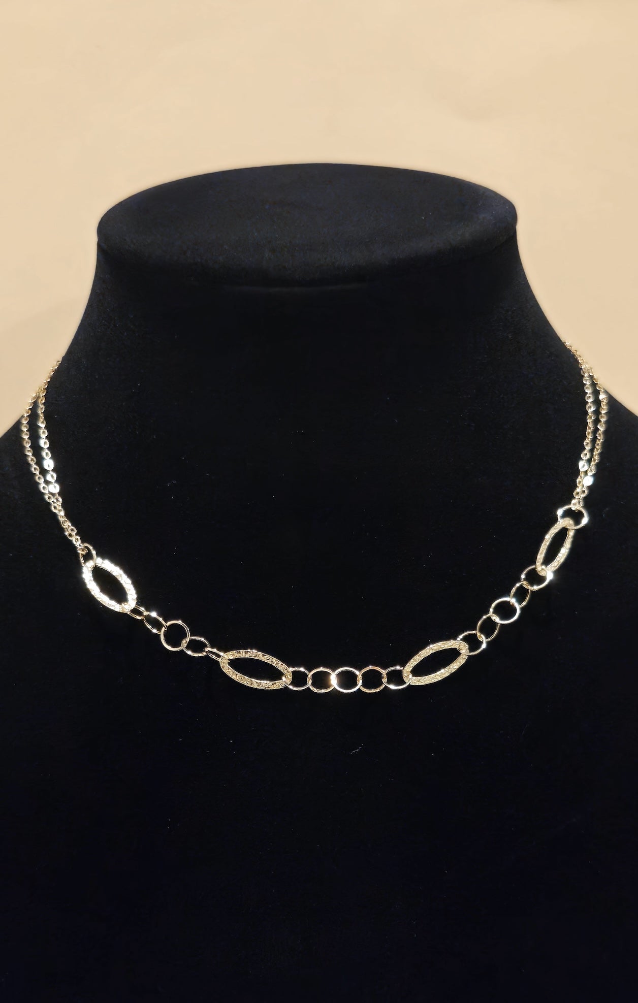 18K Gold Oval Chain Links Necklace  2.3 gr, Length 42cm