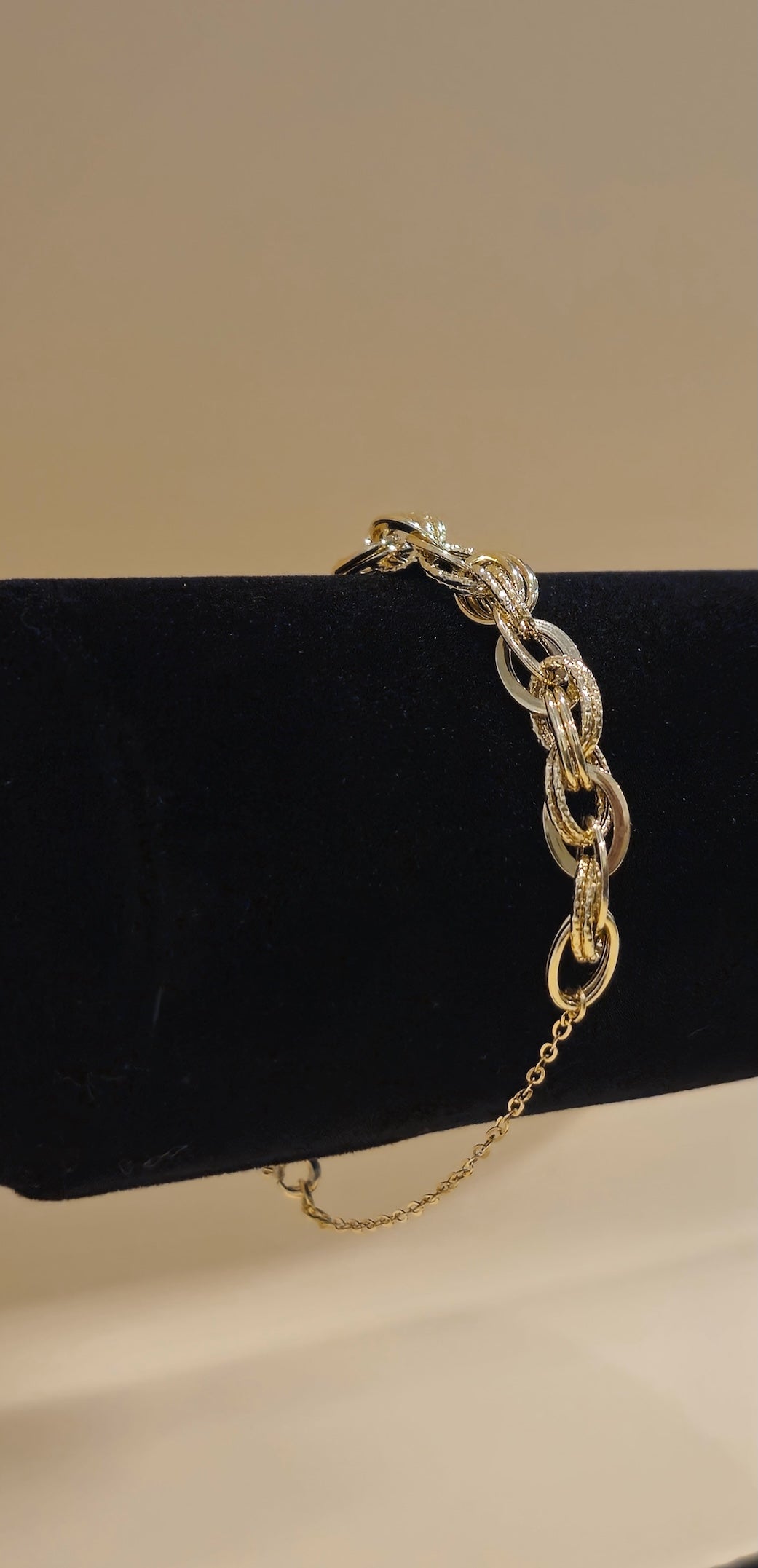 18K Gold Twist Twin Link Chain Bracelet – 3.3 gr, Length 19cm