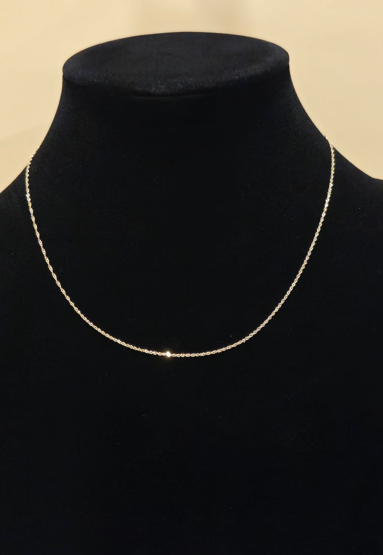 18K Yellow Gold Singapore Chain Necklace  1 gr  Length 39 cm