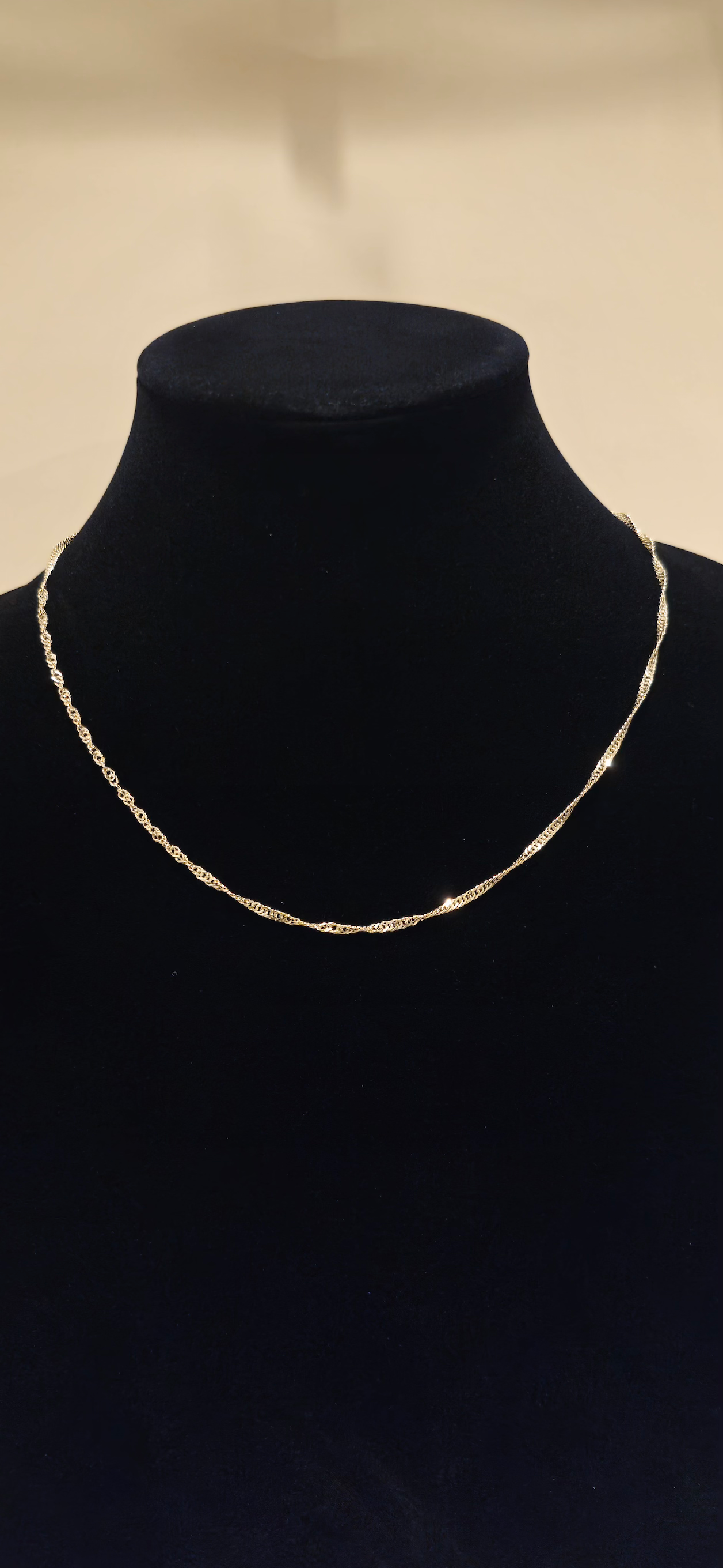 18K Yellow Gold Singapore Chain Necklace  2.6 gr  Length 50