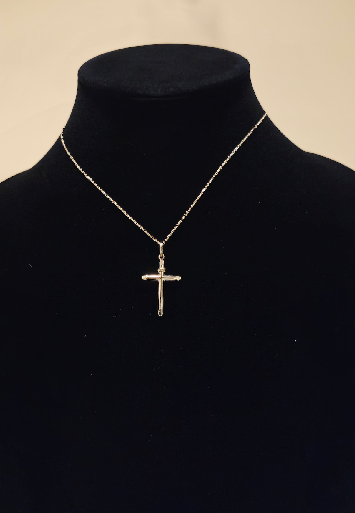 18K Gold Cross/Crucifix 1.4 gr  Length 3 cm Width 2 cm