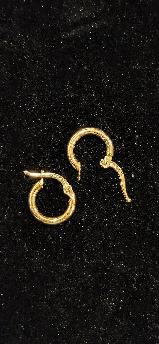 18K Gold Hoops Erring  0.9 gr Diameter  1 cm  descriptions