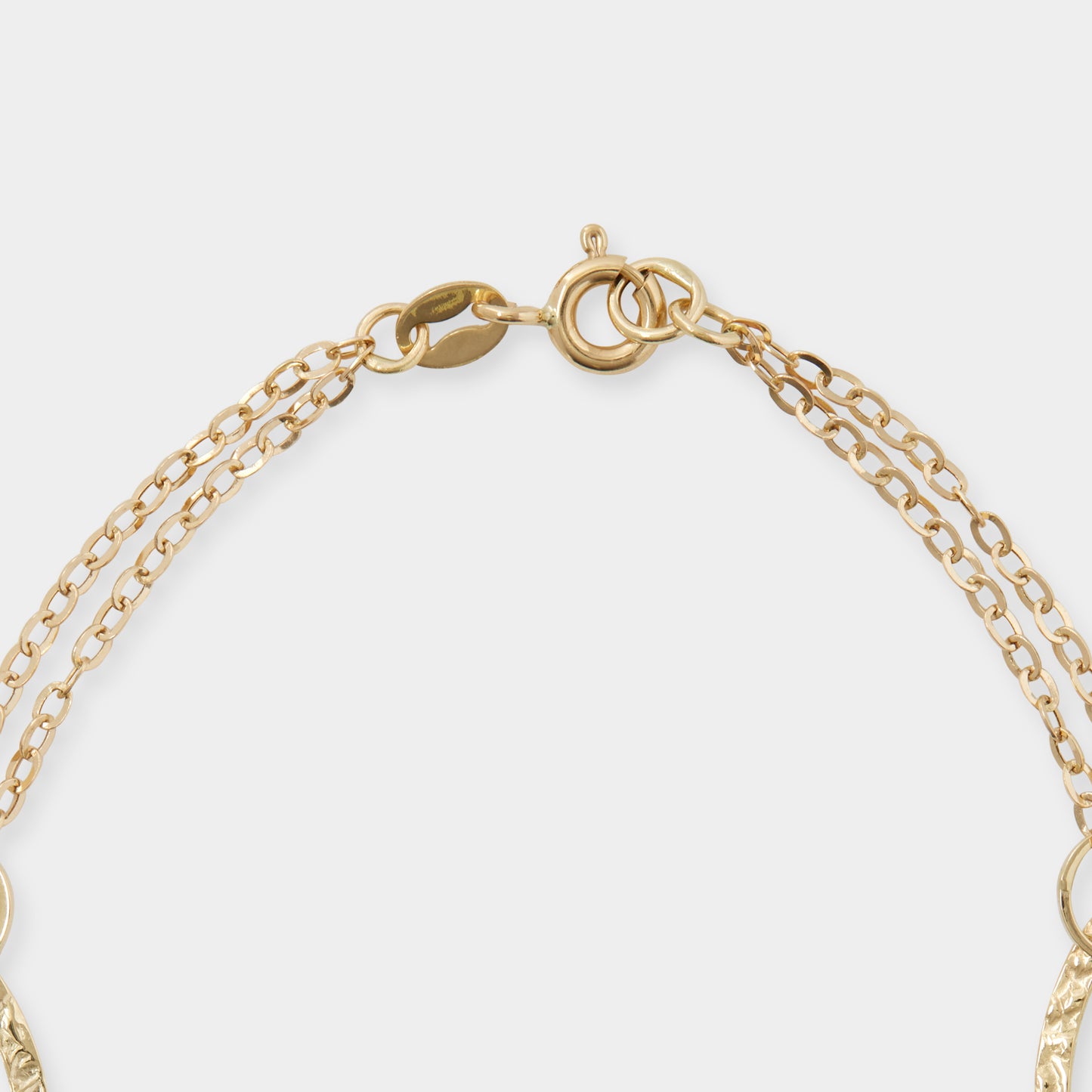 18K 金椭圆形链环项链 2.3 克，长度 42 厘米