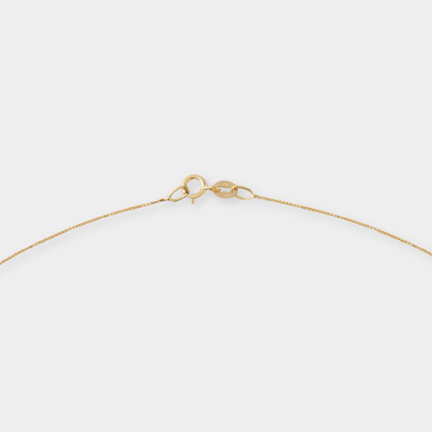 18 K Gold Box Chain Necklace & Flat Faith,Hope and Charity Pendant
