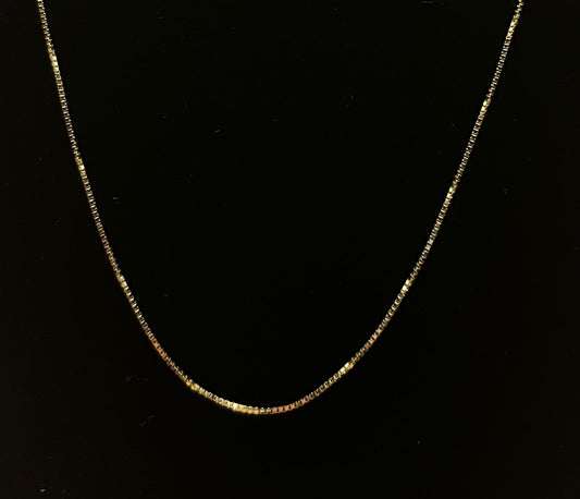 18K Yellow Gold Necklace Box Chain 1.4 gr. Length 50 cm