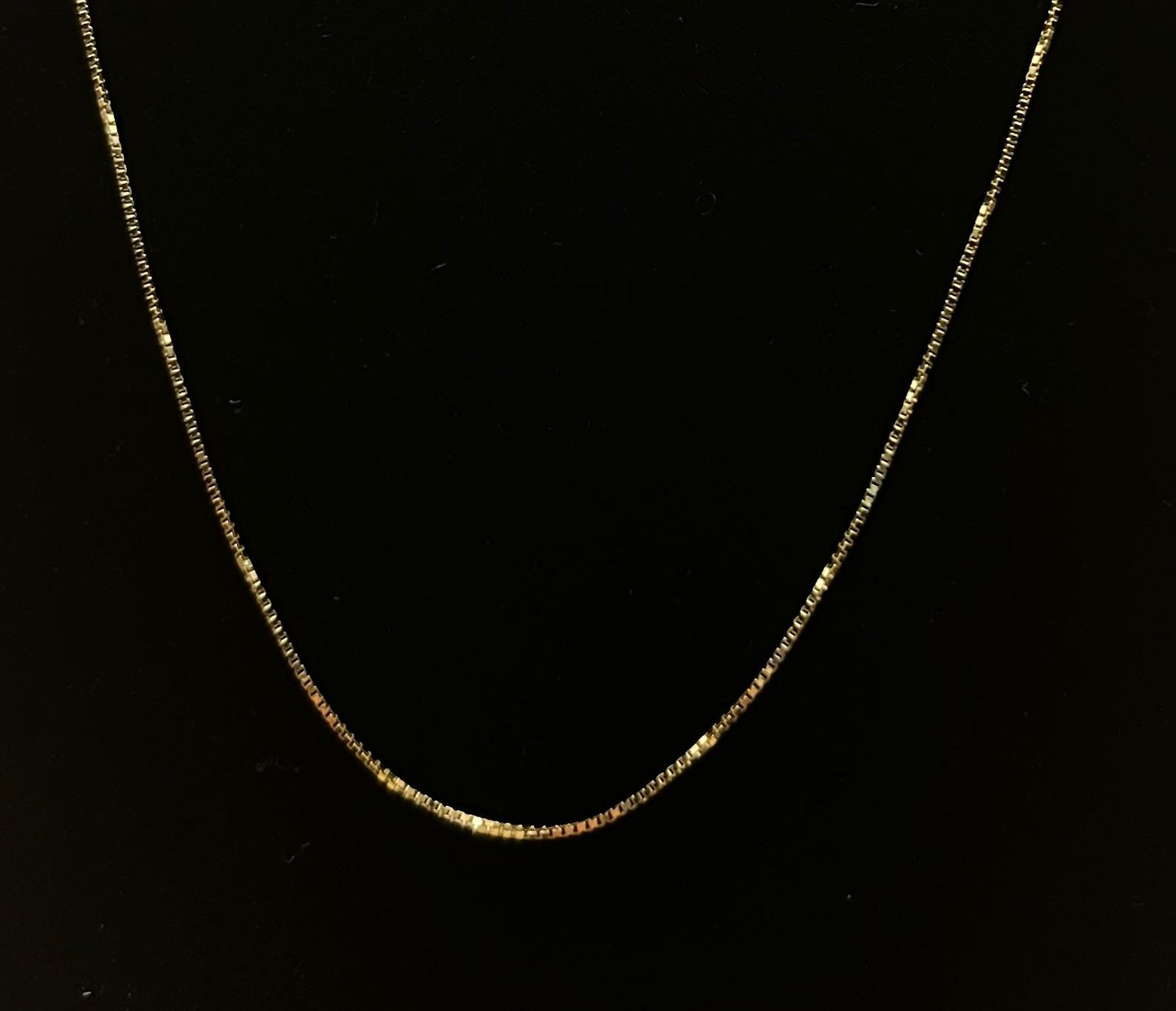 18K Yellow Gold Necklace Box Chain 0.7 gr. Length 45 cm